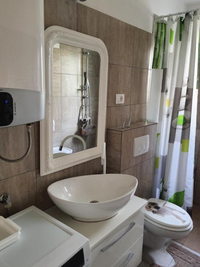 Apartman Sandra Rijeka Exteriör bild